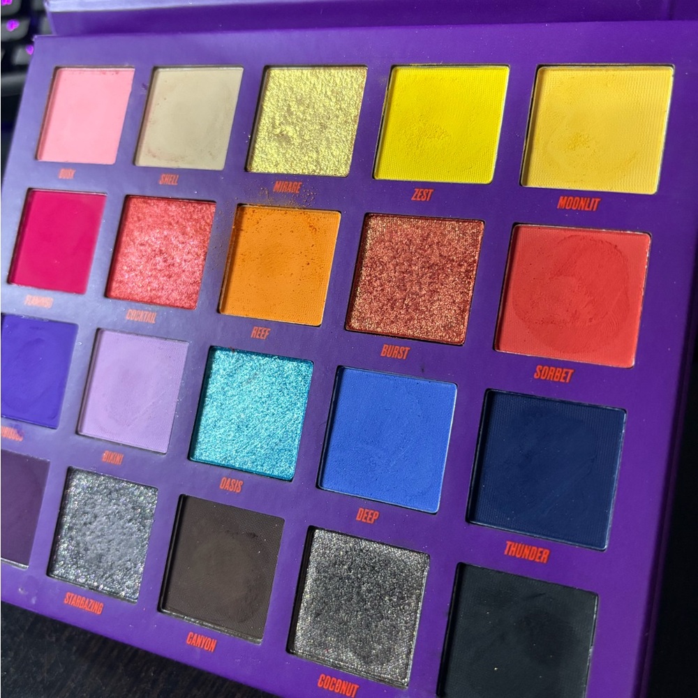 Beauty bay sunset horizons eyeshadow palette - Picture 3 of 3